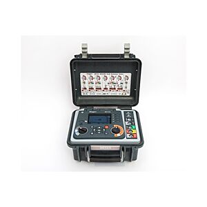 Megger DET2/3 Ground Tester, 330 ft (100m) Kit