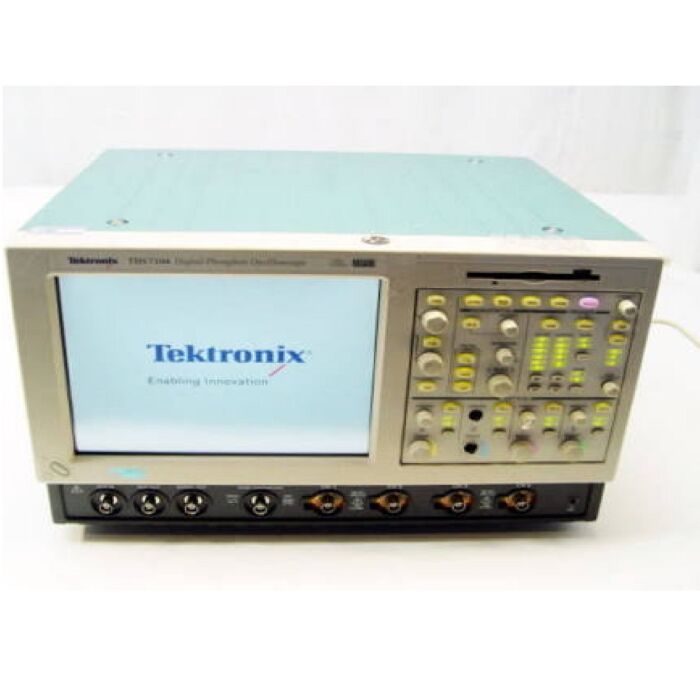 Tektronix TDS7104 Front 1000x1000